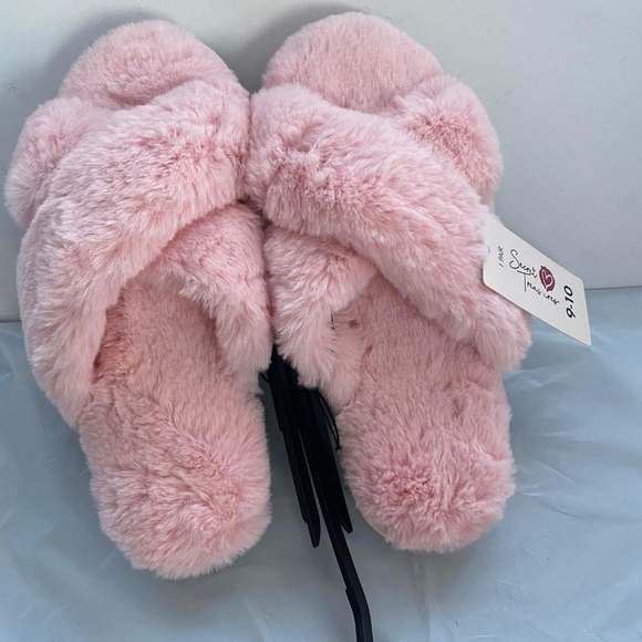 Secret Treasures Womens Faux Fur Pink Slip On Slide Slippers  Size Large 9-10 - Picture 3 of 5